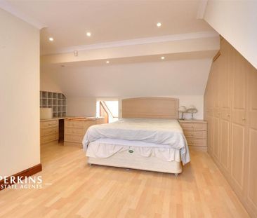 4 bedroom semi-detached house to rent - Photo 6