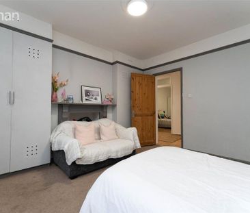 3 bedroom flat to rent - Photo 5