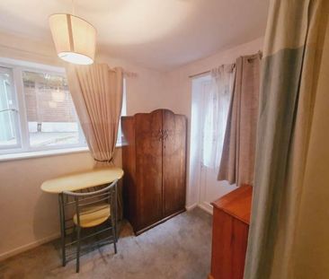 1 bedroom in a house share to rent - Photo 6
