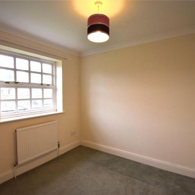 4 bedroom detached house to rent - Photo 1