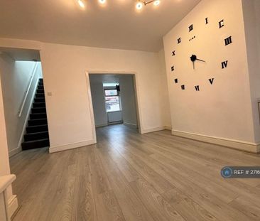 3 bedroom terraced house to rent - Photo 2