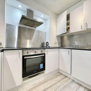 Studio to rent - Photo 2