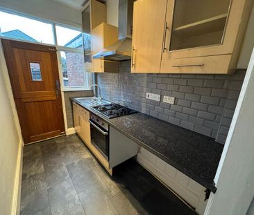 3 bedroom terraced house to rent - Photo 5