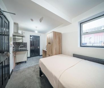 Studio to rent - Photo 4