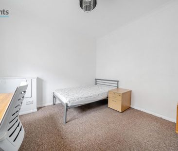 4 bedroom terraced house to rent - Photo 4