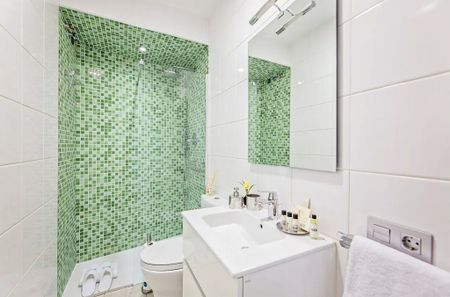 Carrer de Sants, Barcelona, Catalonia 08014 - Photo 3