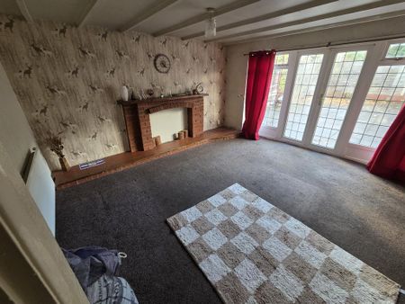 4 bedroom detached house to rent - Photo 3