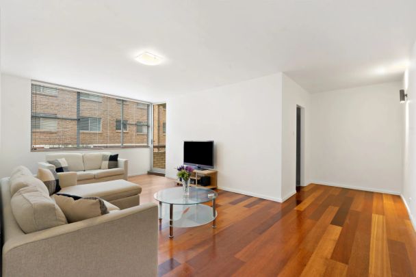 Comfortable apartment in a dream location - Photo 1