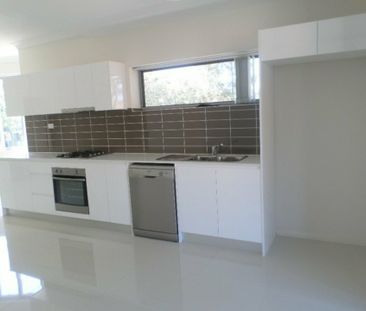 MODERN 2 BEDROOM UNIT - Photo 6