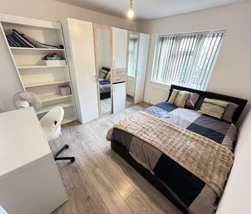 3 bedroom semi-detached house to rent - Photo 6