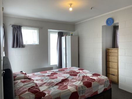 CONVENIENT 2 BEDROOMS IN JOHNSONVILLE - Photo 2