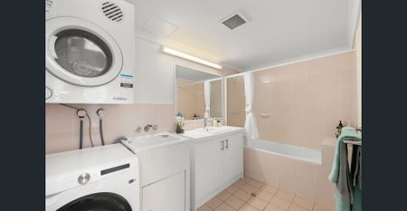 Oceanview Beachfront Family Paradise-Fully Furnished-NO BILLS-Short/Long Term - Photo 5