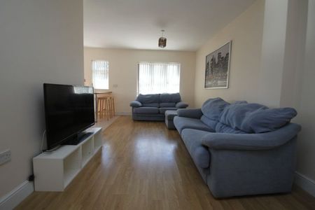 Student Home, Wallisdown - Photo 2