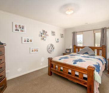 Modern & Low Maintenance in Quiet Estate - Photo 2