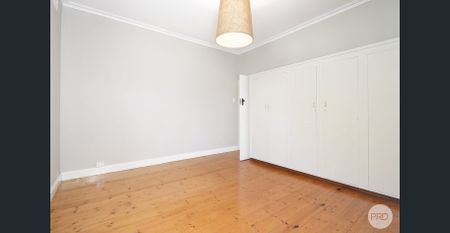 GORGEOUS BRIGHT TWO BEDROOM HOME IN BLACK HILL - Photo 4