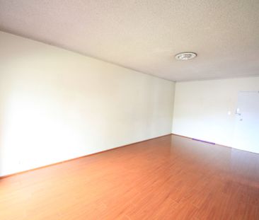 Prime Location and Lock up garage - Photo 3