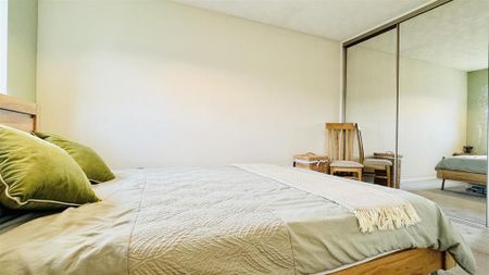 4 bedroom detached house to rent - Photo 5