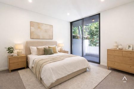 Luxuriously Designed, Sun-Kissed And Private, Oversized And Executive Style One Bedroom Courtyard Oasis, Moments To The Village - Photo 2