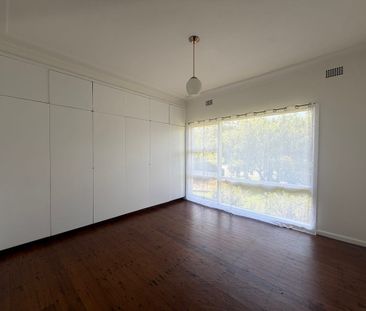 Three Bedroom Home - Photo 5