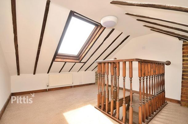 2 bedroom end of terrace house to rent - Photo 1