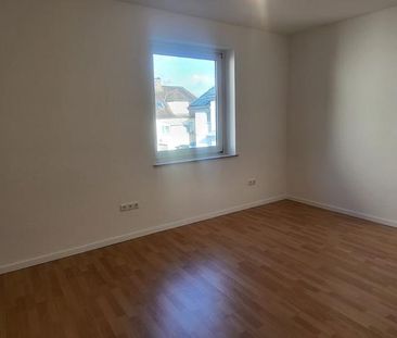 Lichtdurchflutete und frisch renovierte 3-Zimmer-Wohnung mit Balk - Photo 6