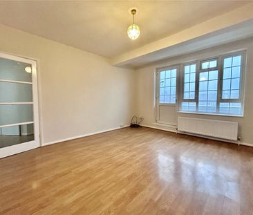 2 bedroom apartment to rent Strand Parade, The Boulevard, Goring-by... - Photo 1