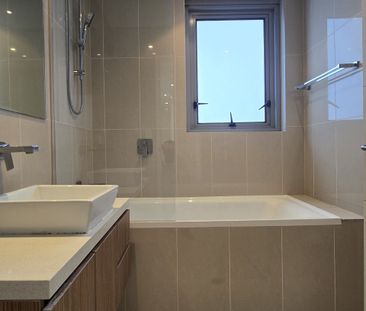 Security two-bedroom apartment with magnificent views - Photo 2