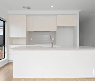 Brand-New Four-Bedroom Home with Ducted Comfort in Munno Para West - Photo 3