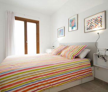 Apartamento amueblado con dos dormitorios, patio, Plaza del Cuadrad... - Photo 6