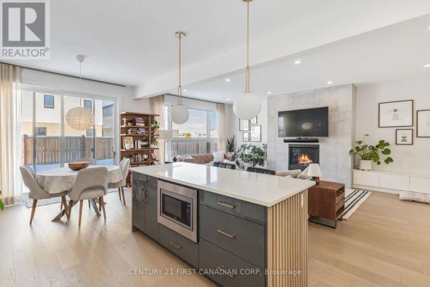 184 CRESTVIEW DRIVE - Photo 1