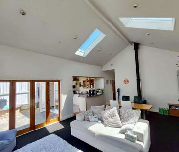 3 Bedrooms on Green St - Photo 2