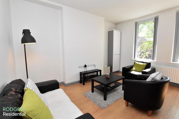 Apt 6, 104 Eglantine Avenue, Belfast, BT9 6EU - Photo 1