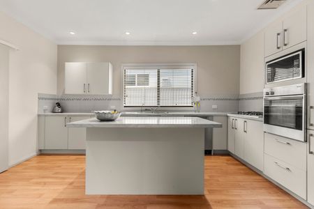 14 David Avenue, Caringbah South NSW 2229 - House For Rent | Domain - Photo 4