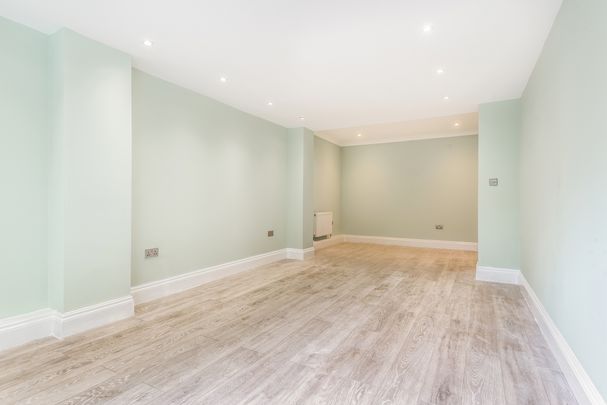 Moyne Place, London, NW10 - Photo 1