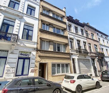 À louer à Ixelles : appartement de type studio rez-de chaussée avec... - Foto 3