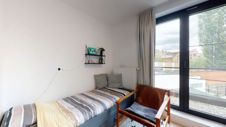 Beautiful furnished student room - AVAILABLE IMMEDIATELY!! - Photo 3