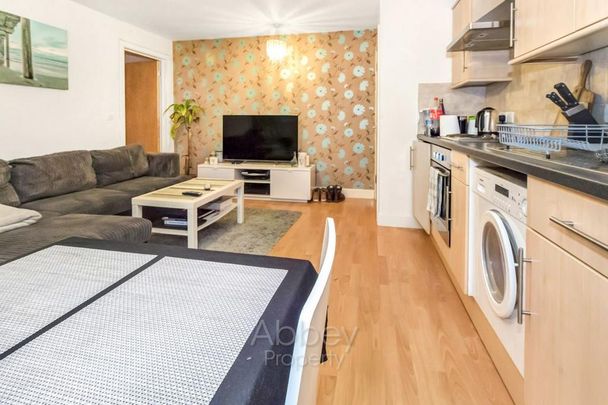 1 bedroom flat to rent - Photo 1