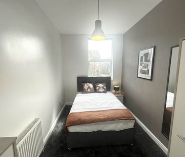 Haddon Road (room 4), Burley, Leeds - Photo 1