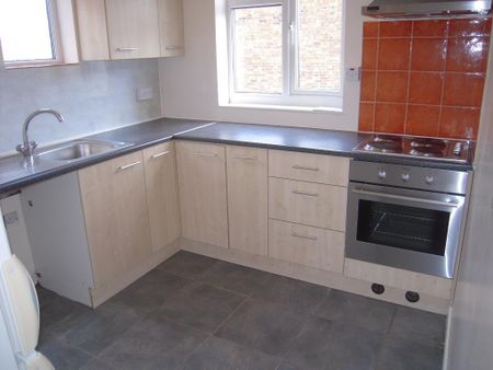 1 bedroom flat to rent - Photo 4