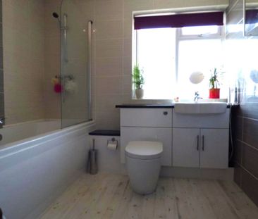 Busk Crescent, Farnborough, GU14 - Photo 3