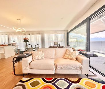 Attico moderno con 40 m² di terrazza e vista panoramica su Locarno ... - Foto 2