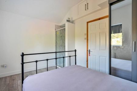 2 bedroom semi-detached house to rent - Photo 4