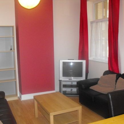 6 Bed - Apartment - Bradford - Photo 1