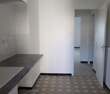 Location Appartement 3 pièces 58m² - Photo 2