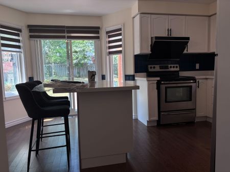 For Lease - 97 Bishop Drive, Barrie, Ontario - Photo 4