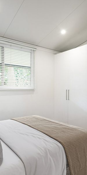 Contemporary 2 bedroom beach cottage - Photo 1