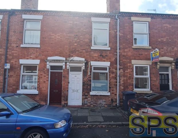 3 bedroom house of multiple occupation to rent - Photo 1