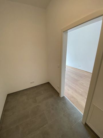 TRAUMHAFTE 2-Zimmer-Balkonwohnung in Lend mit herrlichem Balkon und Tiefgaragenparkplatz - Photo 3