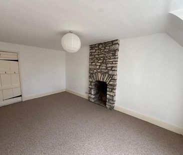 2 bedroom semi-detached house to rent - Photo 3