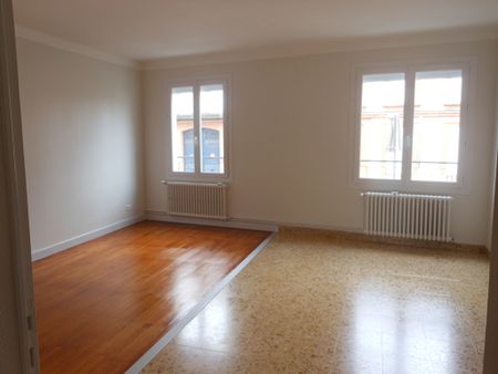 Location Appartement 3 pièces 70m² - Photo 3